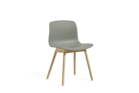 About A Chair AAC 12